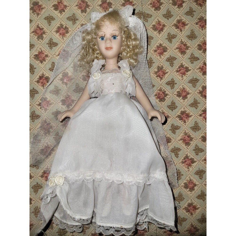 Vintage porcelain bride doll
